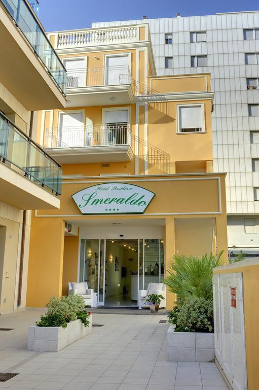 ריצ'יונה Residence Suite Smeraldo מראה חיצוני תמונה