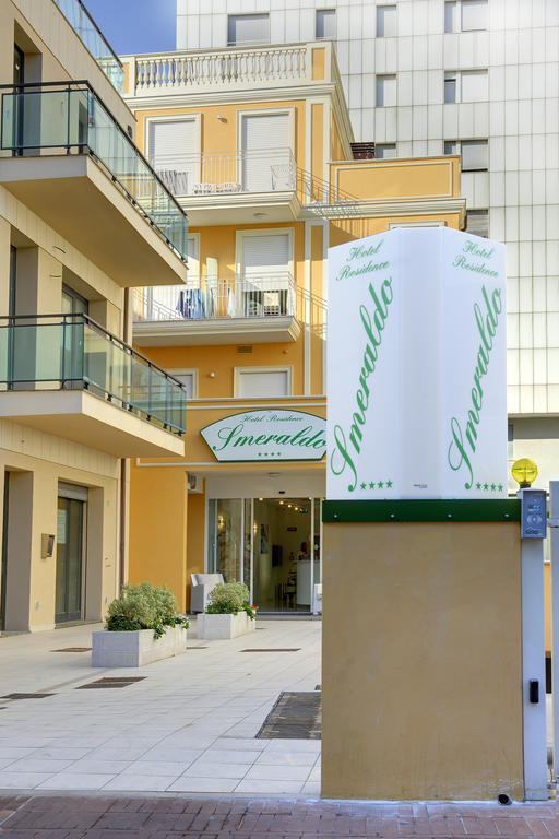 ריצ'יונה Residence Suite Smeraldo מראה חיצוני תמונה